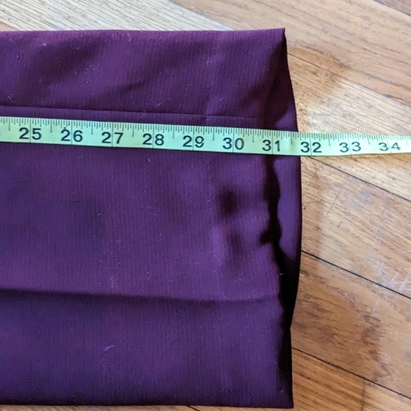 Larry Levine Classics Size 4 Burgundy Wide Leg Fully‎ Lined Pants - Picture 7 of 7